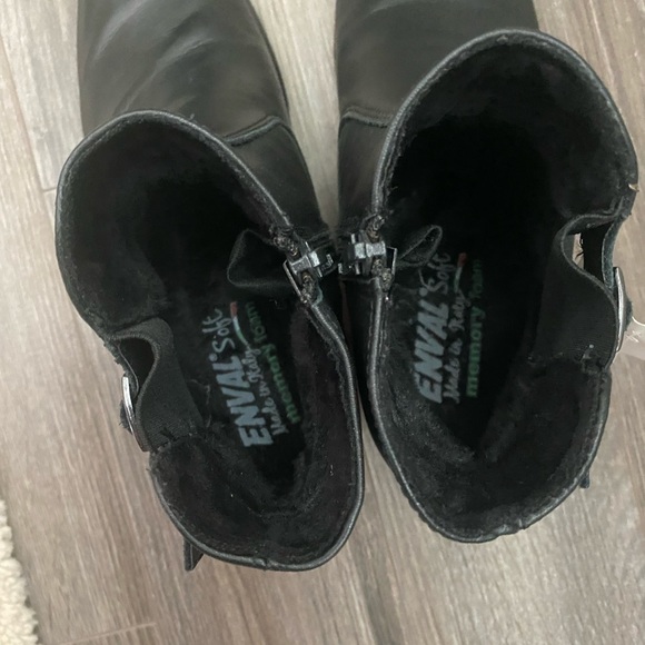 Black Heeled Boots - Picture 5 of 6